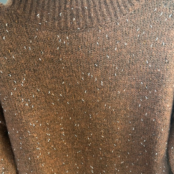 HEM & THREAD Speckled Turtleneck Sweater - Picture 5 of 5